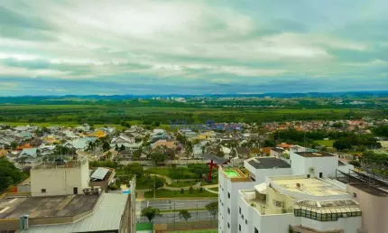 Apartamento de 220 m², com vista livre no aquarius.