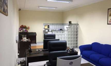 Galpão, 689 m² - venda por R$ 3.200.000,00 ou aluguel por R$ 10.000,00/mês - Vila Tesouro - São José dos Campos/SP