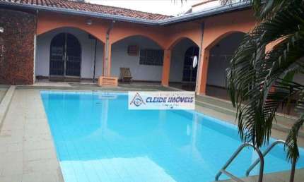 Casa Térrea com terreno de 1440,00 metros quadrados e 545,54 de área construída, Bairro Shangri-la , Cuiabá-MT