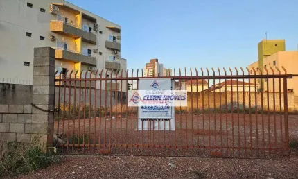Terreno de 1100 m2 à venda no Jardim Petropólis, em Cuiabá/MT