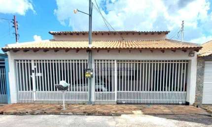 Casa com 3 quartos à venda na Rua Seis, 28, Coophamil, Cuiabá