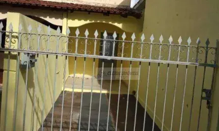 Casa com 3 dormitórios para alugar, 100 m² por R$ 1.300,00/mês - Centro Sul - Cuiabá/MT