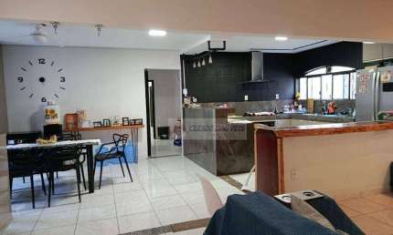 Casa Térrea Residencial/ Comercial  a Venda R$ 650.000,00 Bairro: Pico do Amor em Cuiabá-MT