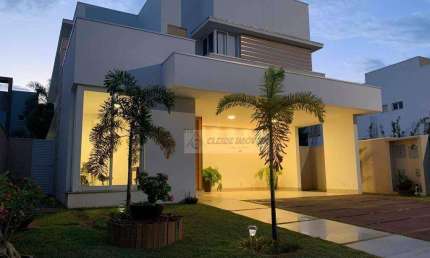 Casa com 4 dormitórios à venda, 215 m² por R$ 3.200.000,00 - Jardim Itália - Cuiabá/MT
