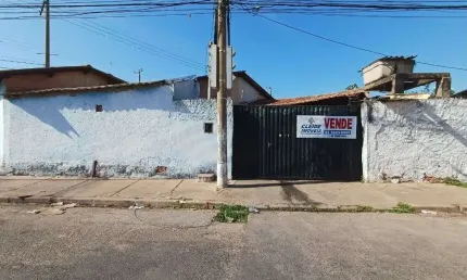 Terreno  Rua Macabu, esquina Rua 7 de Janeiro, enfrente Campinho