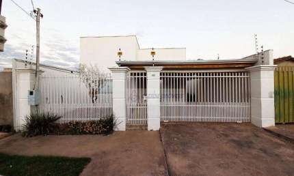 Casa com 3 dormitórios à venda, 140 m² por R$ 800.000,00 - CPA III - Cuiabá/MT
