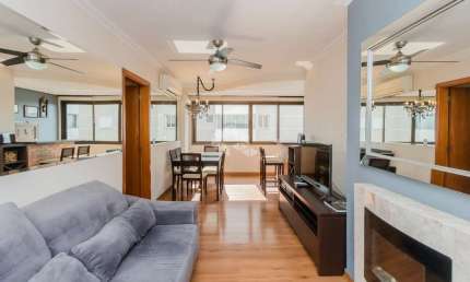 Apartamento com 3 quartos à venda na Rua Professor Freitas Cabral, 310, Jardim Botânico, Porto Alegre por R$ 650.000