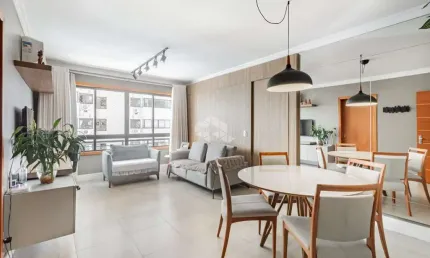 Apartamento com 2 quartos à venda na Rua Roque Calage, 886, Passo da Areia, Porto Alegre por R$ 670.000