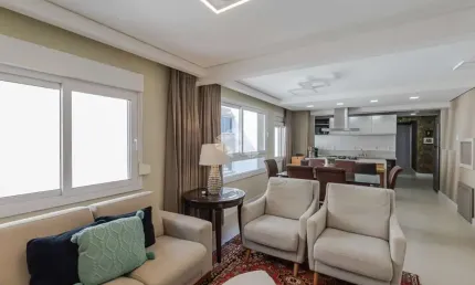 Apartamento com 3 quartos à venda na Rua Ferreira Viana, 99, Petrópolis, Porto Alegre por R$ 945.000