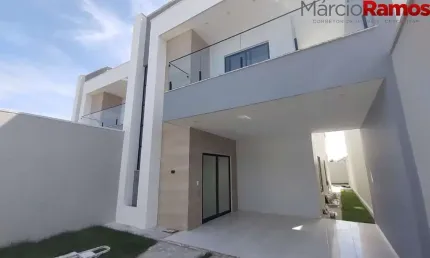 Casa à venda no centro de cascavel-ce: 3 quartos, 3 suítes, 2 vagas, 184,23m²!