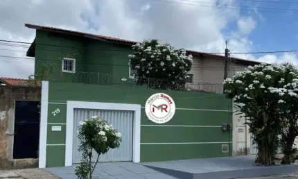 Casa à venda em fortaleza-ce, na cidade dos funcionários: 2 quartos, 2 suítes, 3 banheiros, 100m². imperdível!