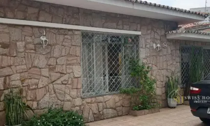 Casa com 5 quartos à venda na Rua Visconde de Taunay, --, Vila Itapura, Campinas, 158 m2 por R$ 1.378.000