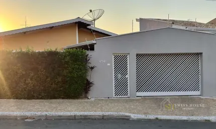 Casa com 5 quartos à venda na Rua Luís Moretzshon Camargo, --, Jardim Santana, Campinas, 255 m2 por R$ 650.000