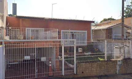 Casa com 3 quartos à venda na Rua Doutor Barros Monteiro, --, Jardim Guanabara, Campinas, 232 m2 por R$ 950.000