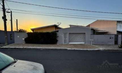 Casa com 5 quartos à venda na Rua Luís Moretzshon Camargo, --, Jardim Santana, Campinas, 255 m2 por R$ 650.000