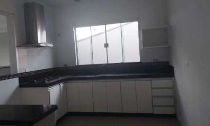 Casa com 3 quartos à venda na Avenida Brasil Norte, Parque Nova Carioba, Americana por R$ 500.000
