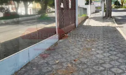 Ponto Comercial para Locação em Taubaté, Jardim Eulalia, 2 banheiros