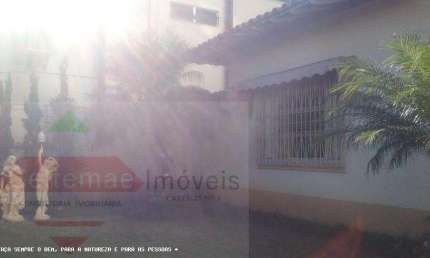 Casa com Piscina Residencial ou Comercial na Região Central