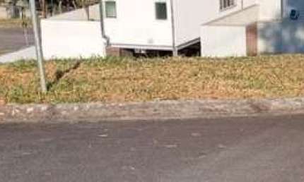 Terreno declive, Condomínio Cataguá Way, Taubaté/SP.