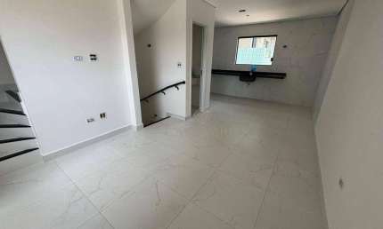 Casa de condominio com 2 dormitórios a venda em Praia Grande, aceita financiamento bancário!