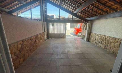 Casa com 3 quartos à venda, 194 m² por R$ 700.000 - Vila Guilhermina - Praia Grande/SP