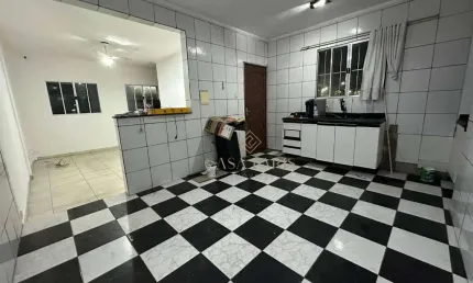 Casa com 3 dormitórios à venda, 218 m² por R$ 300.000,00 - Aviação - Praia Grande/SP