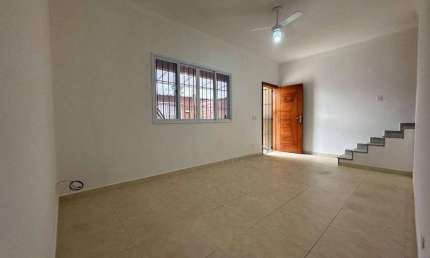 Sobrado com 3 dormitórios à venda, 80 m² por R$ 470.000 - Balneário Flórida - Praia Grande/SP
