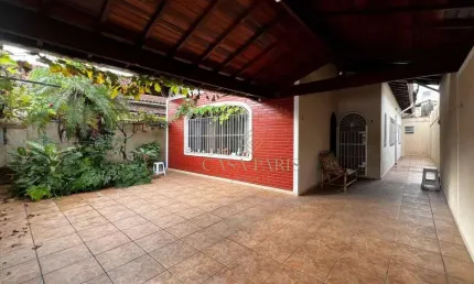 Casa com 3 dormitórios à venda, 185 m² por R$ 739.000 - Ocian - Praia Grande/SP