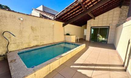 Casa com 3 dormitórios à venda, 112 m² por R$ 750.000 - Vila Guilhermina - Praia Grande/SP