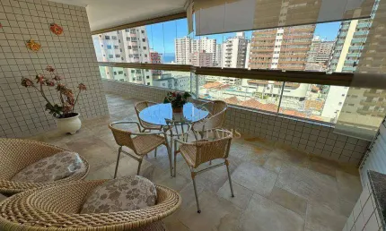 Apartamento mobiliado e com vista mar de 3 quartos à venda na praia grande.