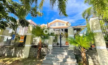 Sobrado à venda, 5 quartos, 3 suítes, 4 vagas, Moinhos de Vento - Canoas/RS