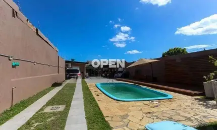 Casa 03 dormitórios sendo 01 suíte , Niterói , Canoas .