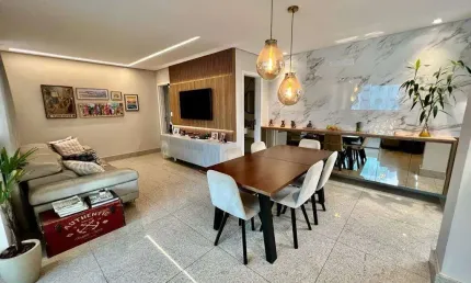 Apartamento de 4 quartos e 4 vagas no bairro Castelo