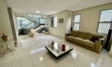 CASA| 5 QUARTOS | 6 VAGAS - BAIRRO LIBERDADE - R$ 1.800.000,00