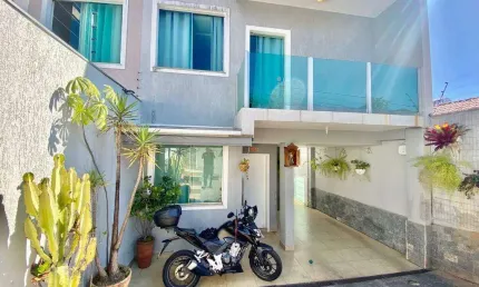 Casa geminada à venda, 3 quartos, 1 suíte, 2 vagas, Paquetá - Belo Horizonte/MG