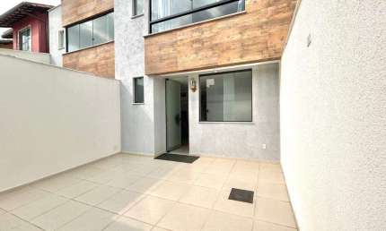 Casa geminada à venda, 3 quartos, 1 suíte, 2 vagas, Santa Rosa - Belo Horizonte/MG