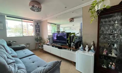 Casa geminada à venda, 3 quartos, 1 suíte, 2 vagas, Castelo - Belo Horizonte/MG