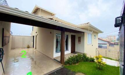 Casa geminada à venda, 3 quartos, 1 suíte, 6 vagas, Ouro Preto - Belo Horizonte/MG