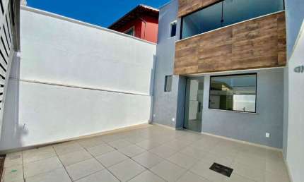 Casa geminada à venda, 3 quartos, 1 suíte, 2 vagas, Santa Rosa - Belo Horizonte/MG
