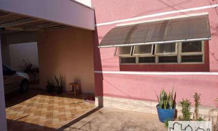Casa com 3 dormitórios à venda, 141 m² por R$ 300.000,00 - Jardim Indaiá - Araraquara/SP