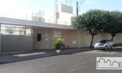 Casa com 2 dormitórios à venda, 61 m² por R$ 195.000 - Jardim Almeida - Araraquara/SP