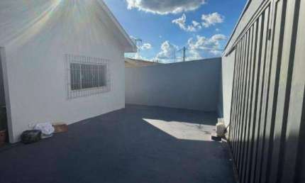 Casa com 3 dormitórios à venda por R$ 380.000,00 - Vila Yamada - Araraquara/SP