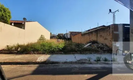 Terreno à venda na Avenida Clóvis Colombo, Residencial Cambuy, Araraquara