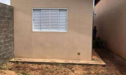 Casa com 2 quartos à venda na Rua Engenheiro Marco Antonio Dentillo, Parque das Hortências, Araraquara