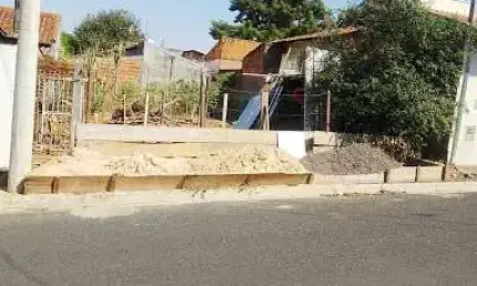 Terreno a venda no bairro Jardim Adalberto Frederico de Oliveira Roxo I