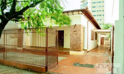 Casa para e venda e locação no centro  de Araraquara.