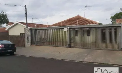 Casa com 3 quartos à venda na Rua Domingos Barbieri, Vila Harmonia, Araraquara