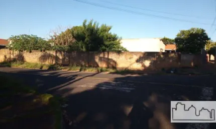 Terreno à venda na Avenida Nossa Senhora Aparecida, Jardim Pinheiros (Vila Xavier), Araraquara