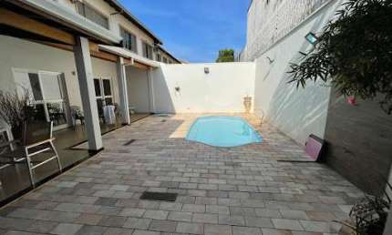 Casa com 4 dormitórios para alugar, 268 m² por R$ 4.000,00 - Vila Melhado - Araraquara/SP