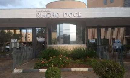 Apartamento com 2 dormitórios à venda, 72 m² por R$ 127.000,00 - Edifício Riacho Doce - Araraquara/SP